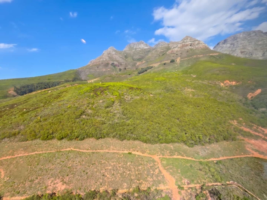 1 Bedroom Property for Sale in Vredehoek Western Cape